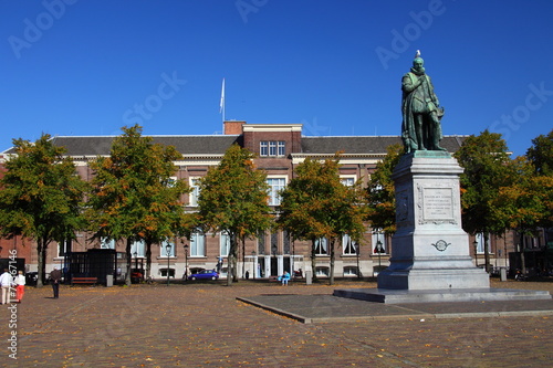 Den Haag, Plein mit Statue Wilhelm v. Oranien
