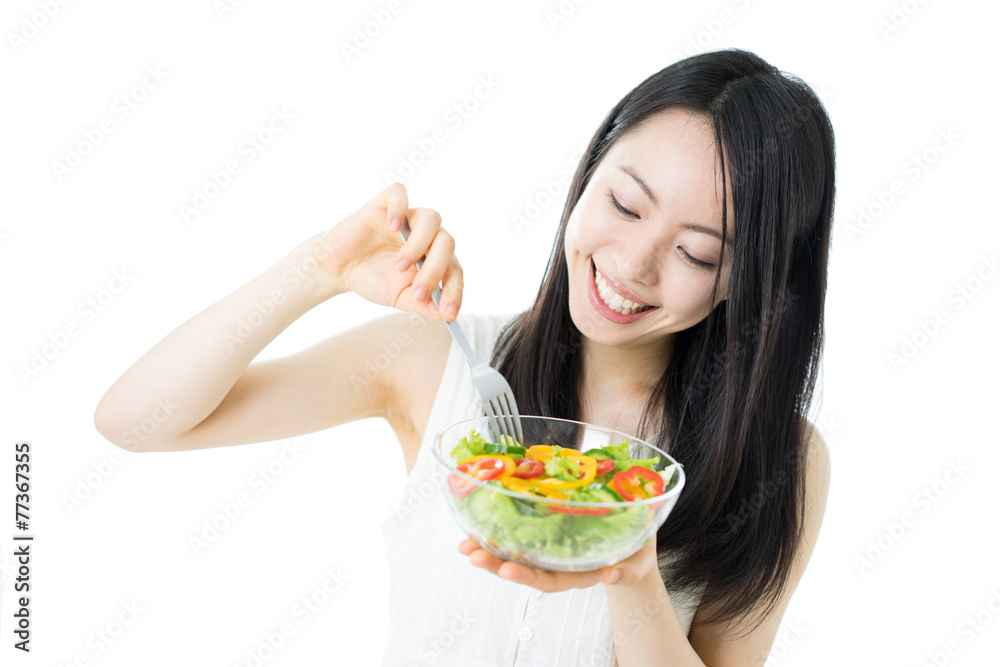 サラダを食べる女性 サラダを食べる女性