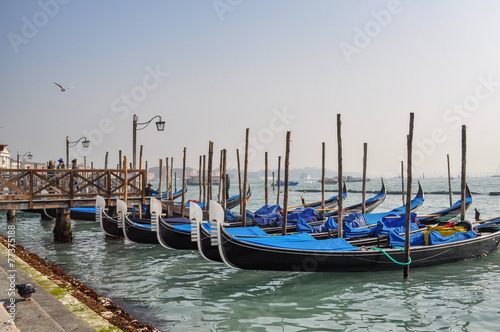 Gondole di Venezia © Alfi