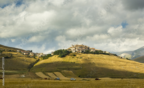 Monti Sibellini - Castelluccio  photo