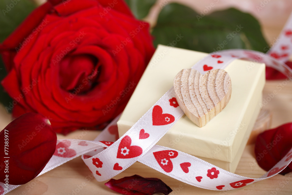 geschenk - herz - rose geschenk - herz - rose