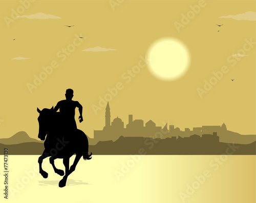 silhouette di cavallo al galoppo e città sullo sfondo