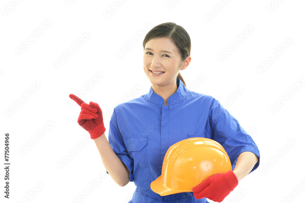 笑顔の女性労働者
