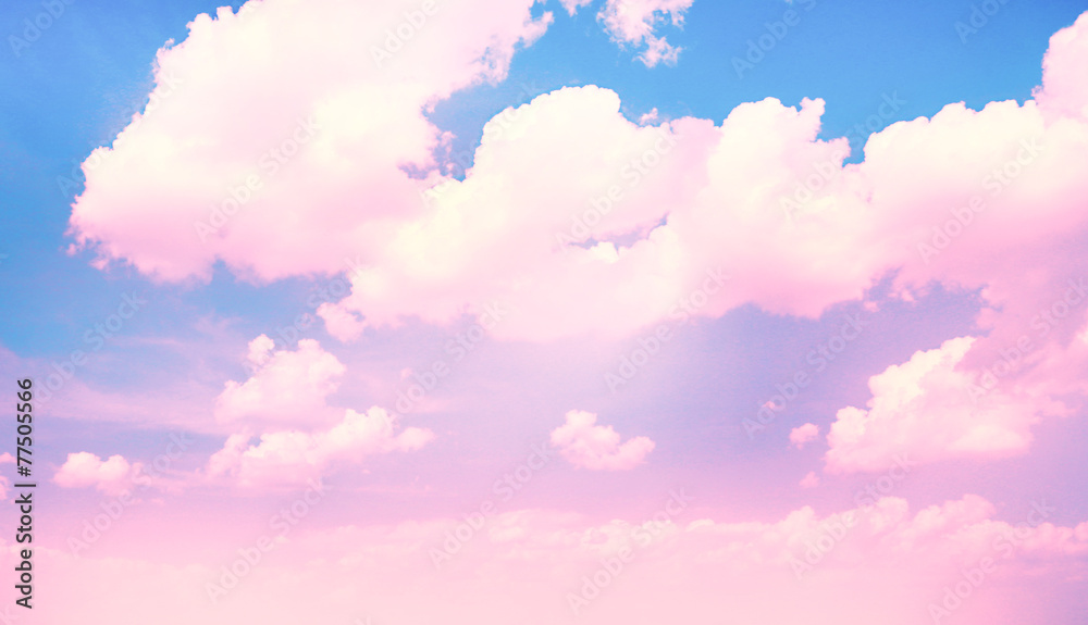 Fototapeta premium Tło błękitnego nieba z różowe chmury