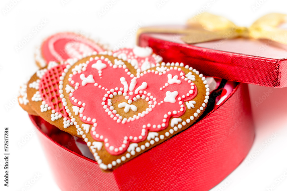 isolated gingerbread valentine cookie heart isolated gingerbread valentine cookie heart
