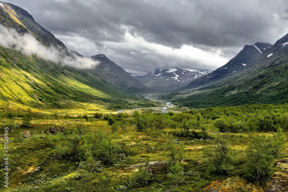 Fototapeta premium Norwegia , góry, krajobraz wiejski