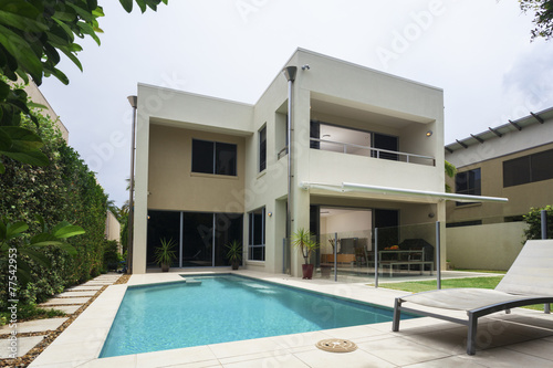 Modern villa with pool © Zstock