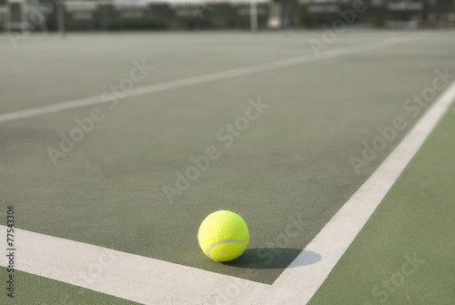 tennis lob © jakrin1976