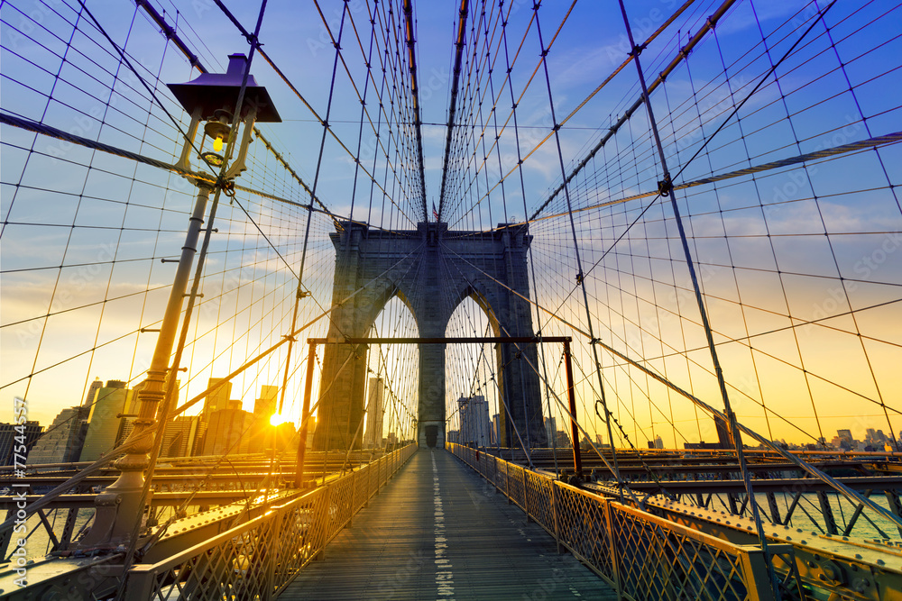 Fototapeta premium Brooklyn Bridge sunset New York Manhattan
