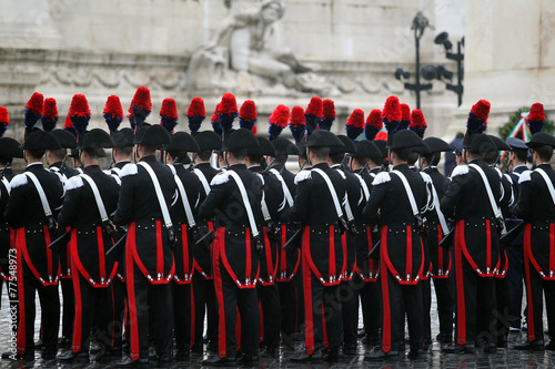 carabinieri in marcia photo