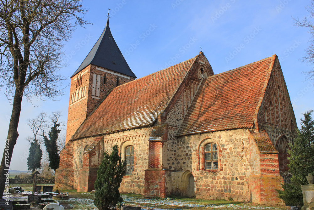 Zettemin: Gotische Dorfkirche (13. Jh., Mecklenburg-Vorpommern)