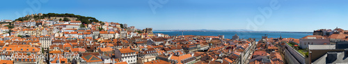 Lisbon Skyline © Sergii Figurnyi