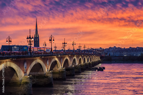 Coucher de soleil sur Bordeaux photo