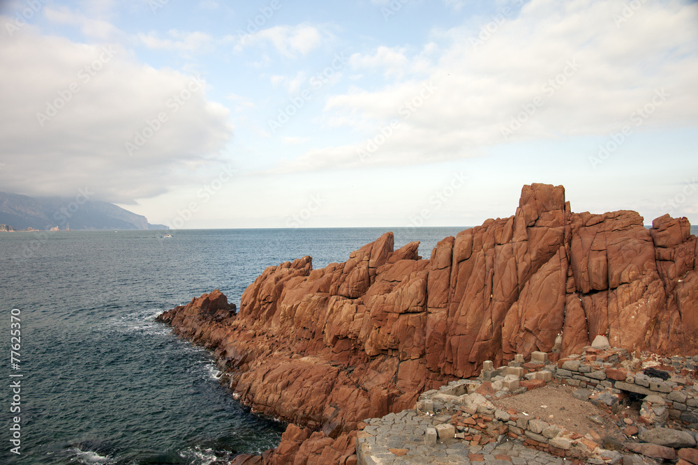 Albatrax, le rocce rosse in Sardegna