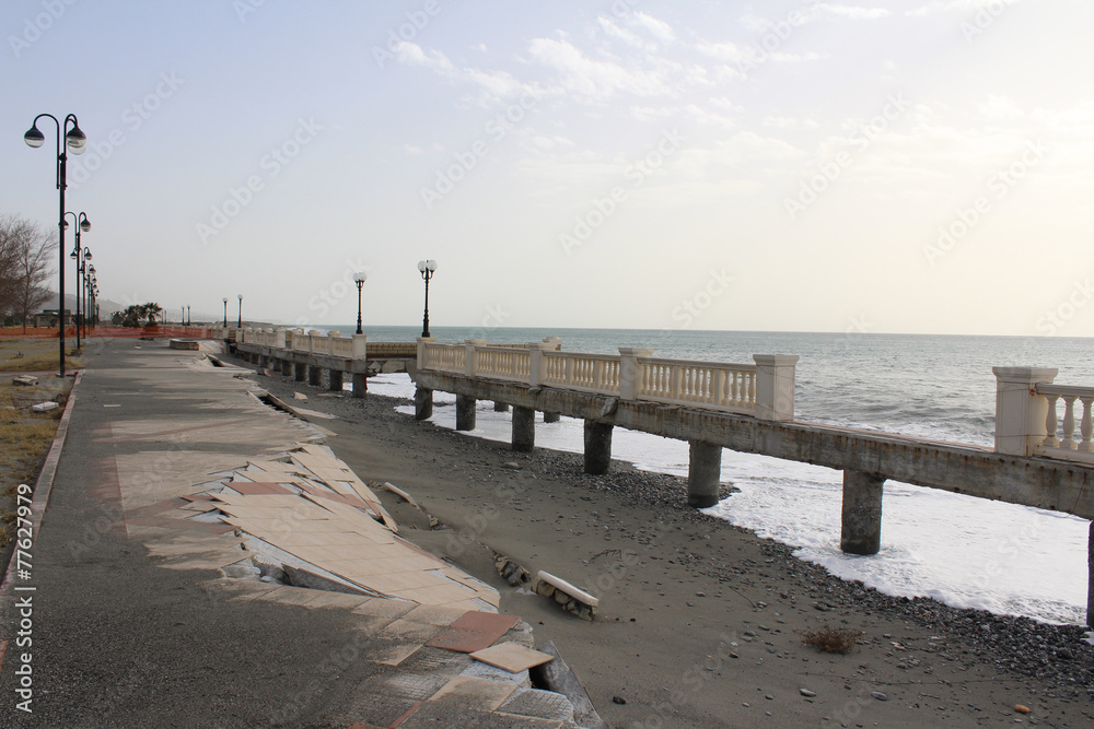 Obraz premium Harbour Wave, Tsunami Destruction