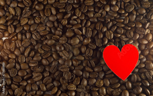 Obraz na płótnie Valentines day paper heart on coffee grain background w salonie