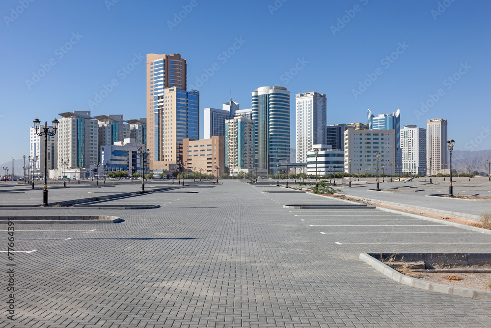 Fototapeta premium Buildings in the city of Fujairah, United Arab Emirates