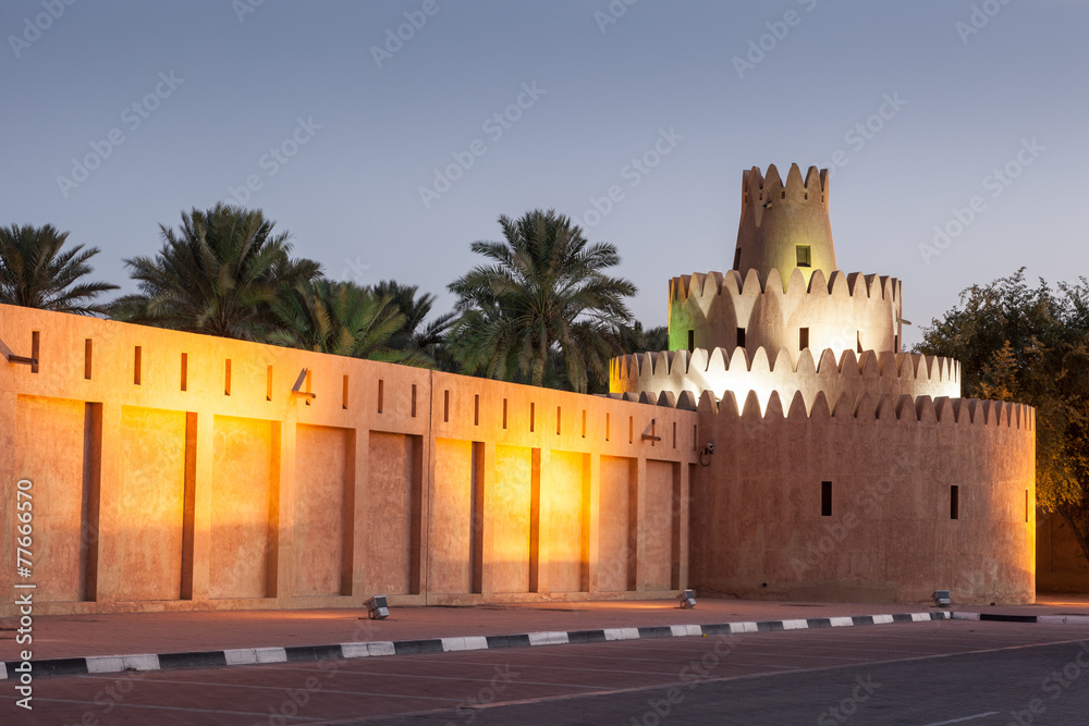 Obraz premium Al Ain palace at night. Emirate of Abu Dhabi, UAE