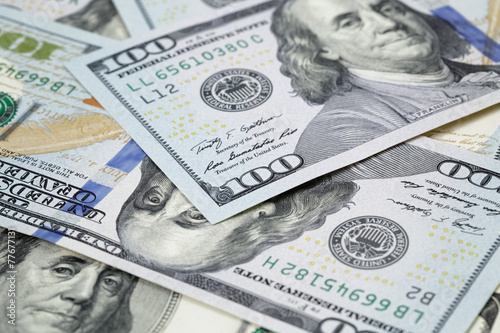 Wallpaper Mural new hundred dollar notes on heap of old notes Torontodigital.ca