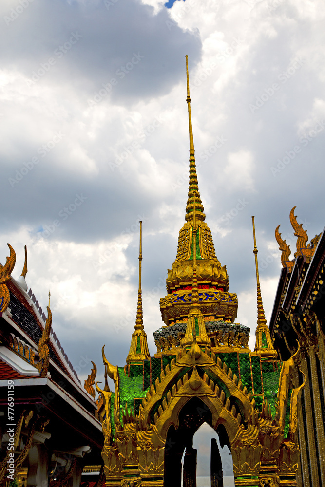 Naklejka premium thailand asia in bangkok rain temple abstract