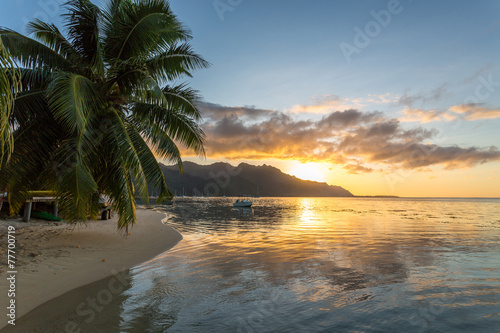 Coucher de soleil sur le lagon de Moorea