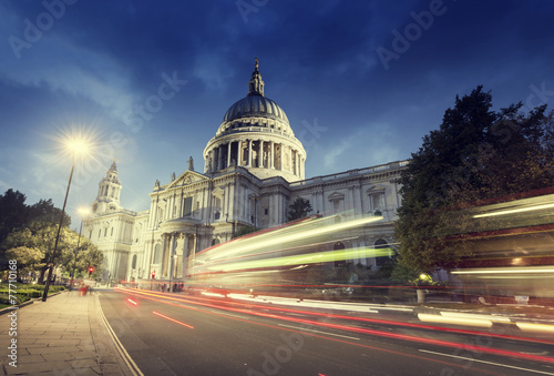 Fototapeta Naklejka Na Ścianę i Meble -  St Paul's Cathedral and moving Double Decker bus, London, UK