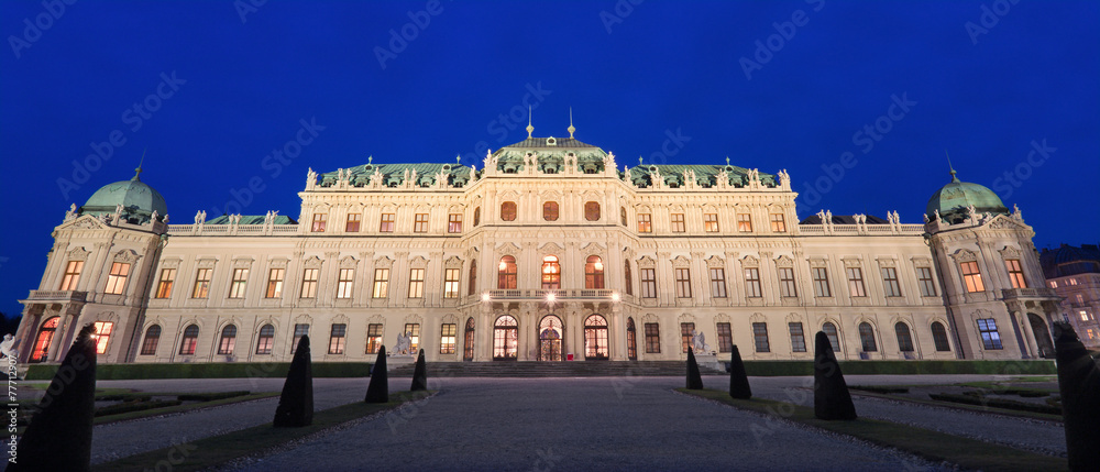 Vienna - Belvedere palace at dusk