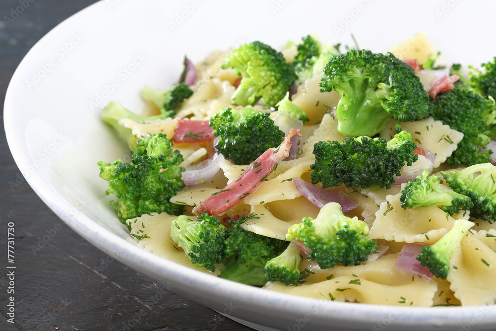 pasta insalata con broccoli e bacon pasta insalata con broccoli e bacon