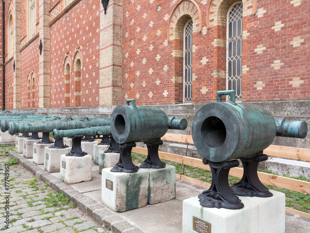 Historische Kanonen vor dem Heeresgeschichtlichen Museum, Wien
