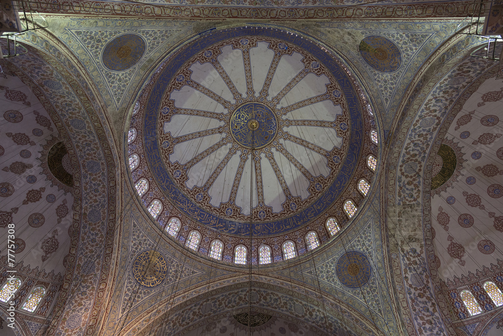 Zentralkuppel der Blauen Moschee in Istanbul