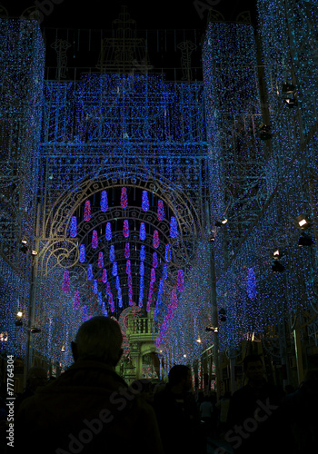 monumento de luces azul