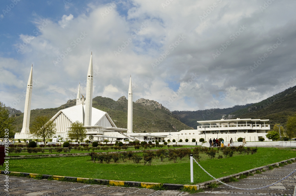 Fototapeta premium Shah Faisal Mosque Islamabad