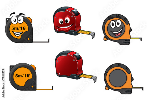 Set of retractable tape measures