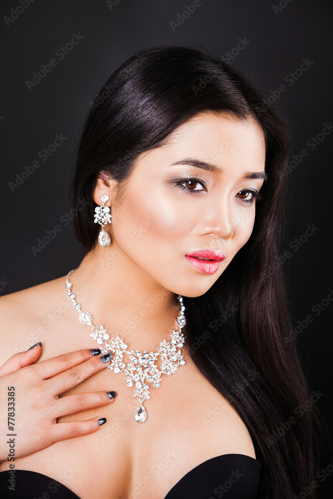 portrait of beautyful young asian woman with luxury jewerly and