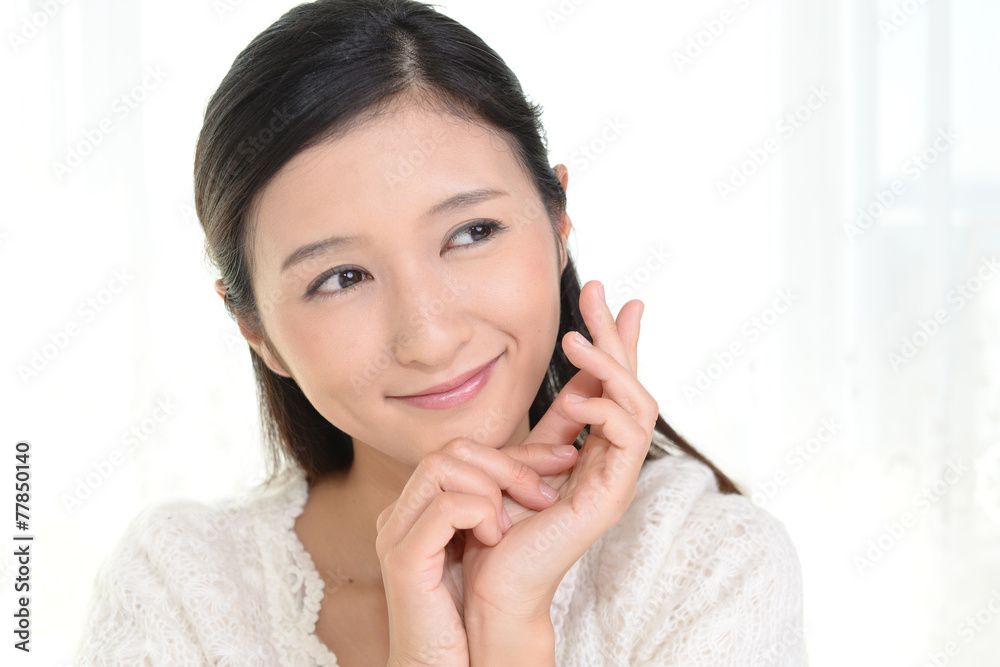 笑顔の女性 笑顔の女性