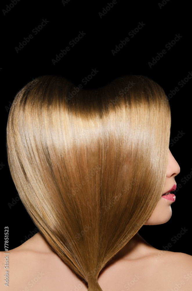 Naklejka premium Beautiful blonde hairstyle in shape of heart