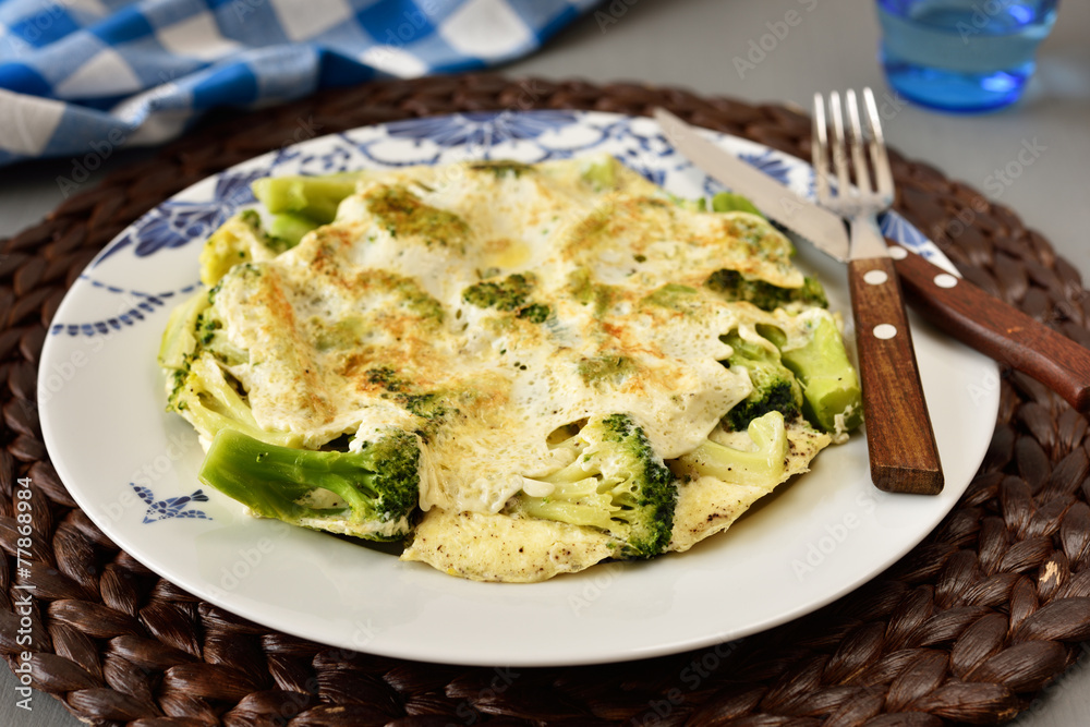 Omelet with broccoli