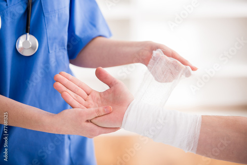 Obraz na płótnie Medical services w salonie