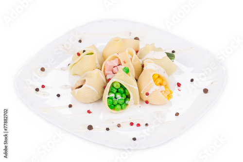 Pasta shells stuffed with vegetables