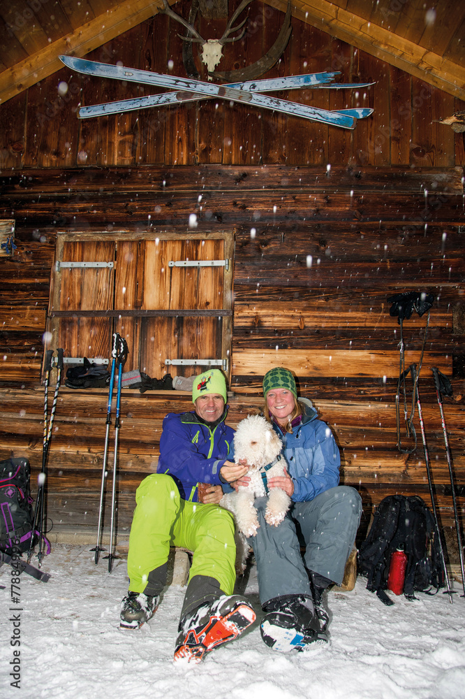 Skitour – Gipfelhütte mit Hund Skitour – Gipfelhütte mit Hund