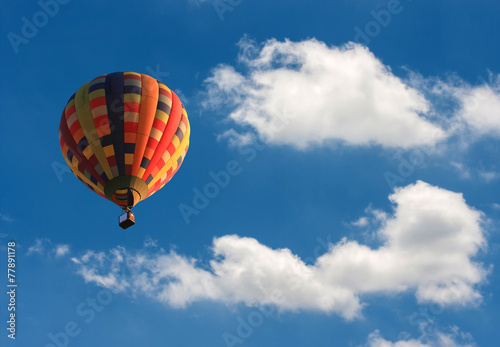 Hot air balloon in the sky © pkproject