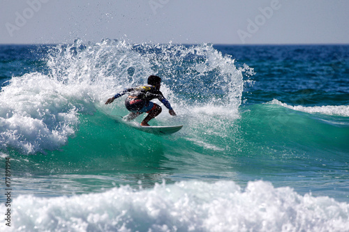 surfeur sur la vague 2