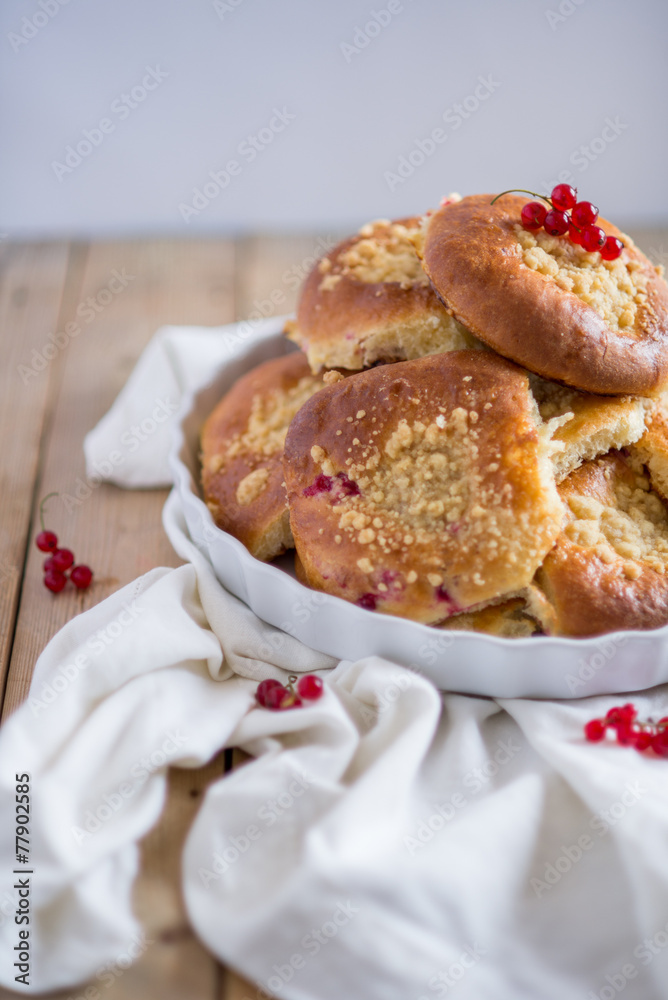 brioches with currants brioches with currants