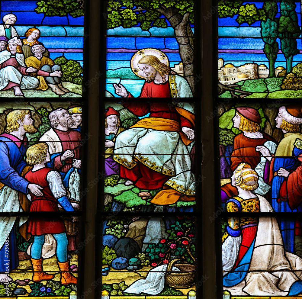 Feeding the multitude - Stained Glass of Jesus
