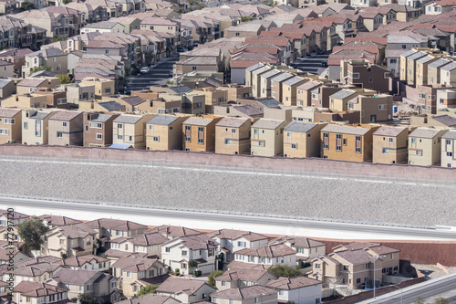 Canvas Print Dense Suburbia
