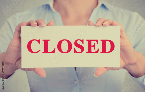 фотографія Closeup hands holding card sign closed text message