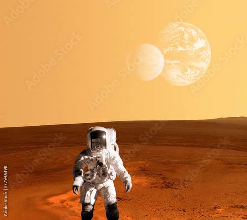 Fototapeta Naklejka Na Ścianę i Meble -  Astronaut Spaceman Mars Planet