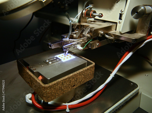 Photography The microscope is used to control chip