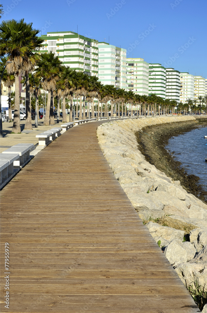 Fototapeta premium Paseo marítimo en Cádiz.España