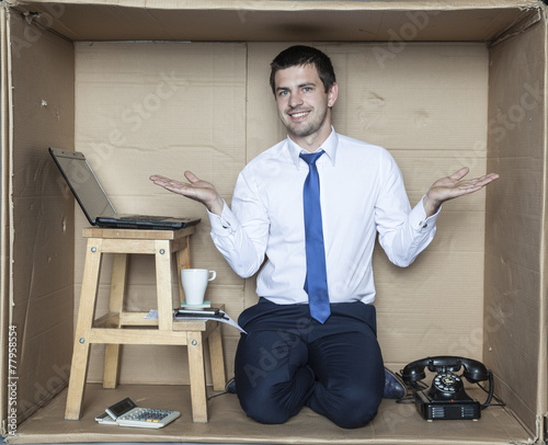 Fotografi happy employee boast your office